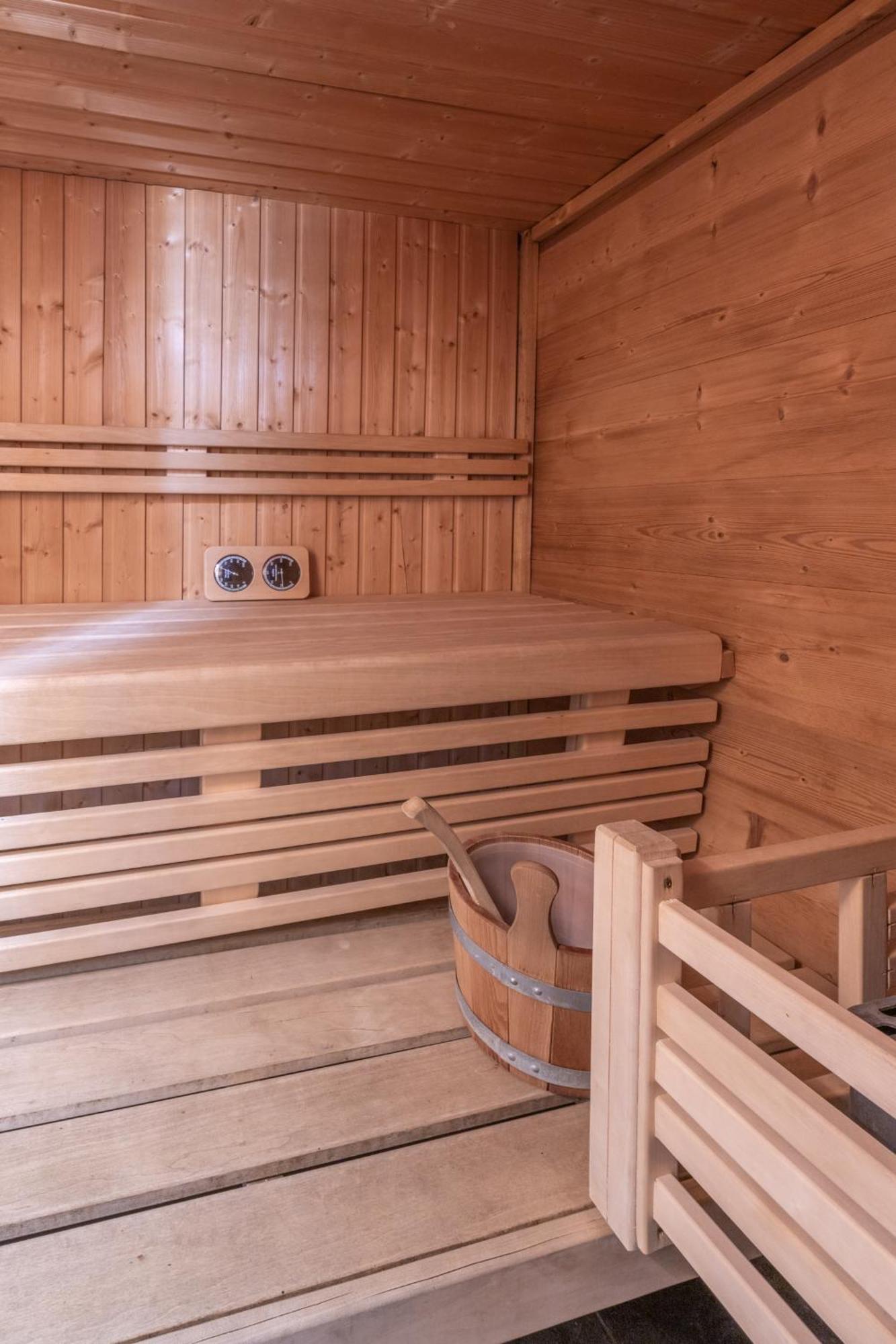 Chalet Alpe D'Huez 1850-Sea And Mountain Pleasure Avec 2 Appartements- 1 Appartement 3 Chambres 8 Couchages - 3 Salles D'Eau Et 1 Appartement 5 Chambres 12 Couchages 5 Salles D'Eau - Jacuzzi Et Sauna -Pieds Des Pistes Et Centre Eksteriør billede